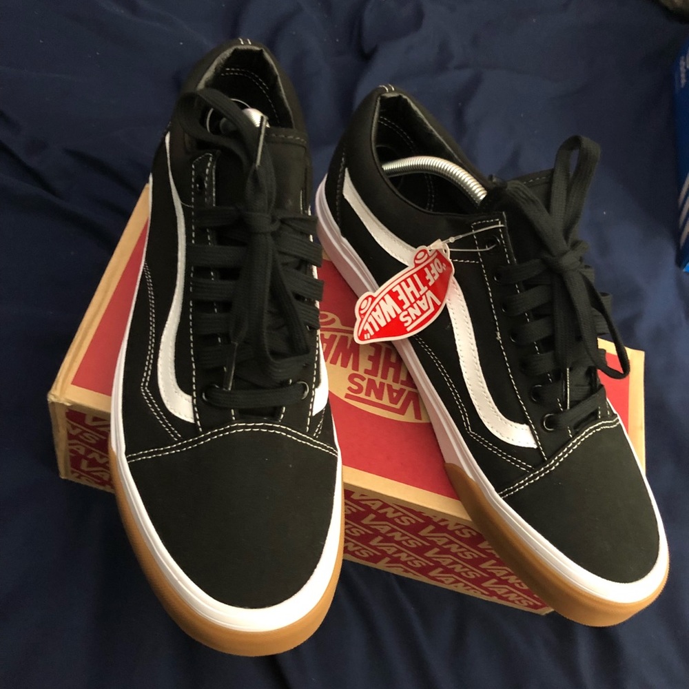 Old school Vans (Gum bumper) - Picture 2 of 8